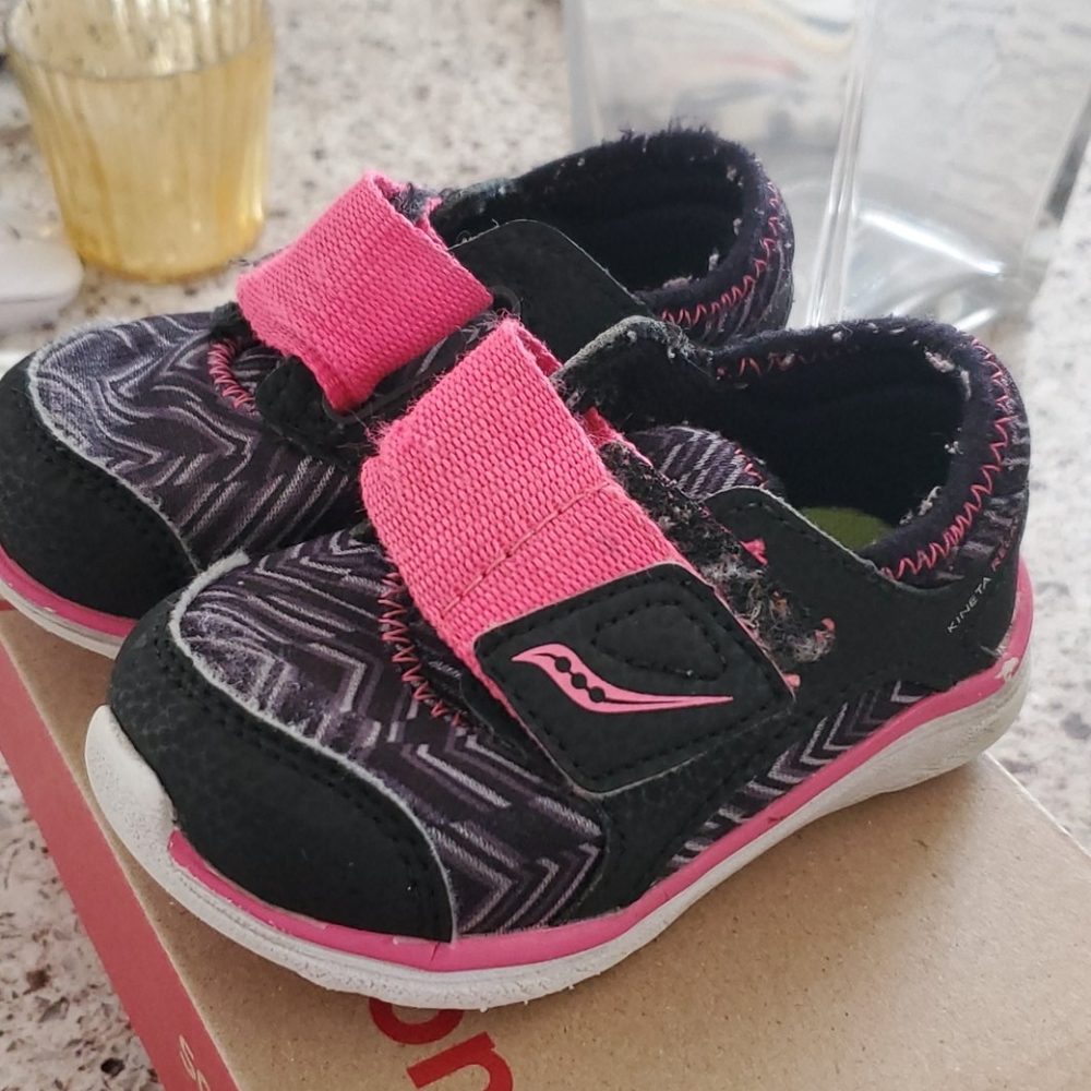 Toddler sneakers size is